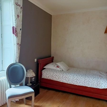 Bed and Breakfast Le Manoir "Aux Douves" Bazoges-en-Paillers Exterior foto