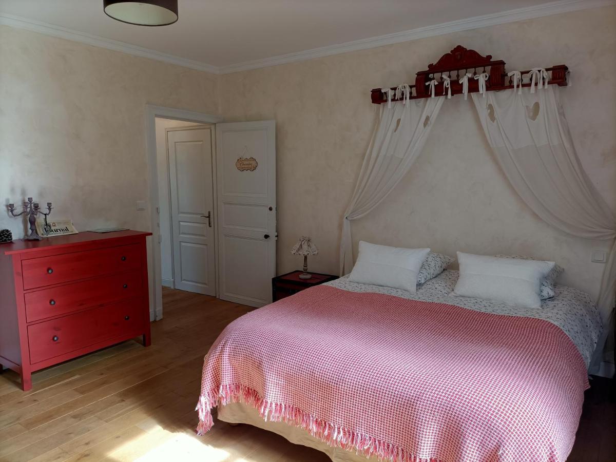 Bed and Breakfast Le Manoir "Aux Douves" Bazoges-en-Paillers Exterior foto