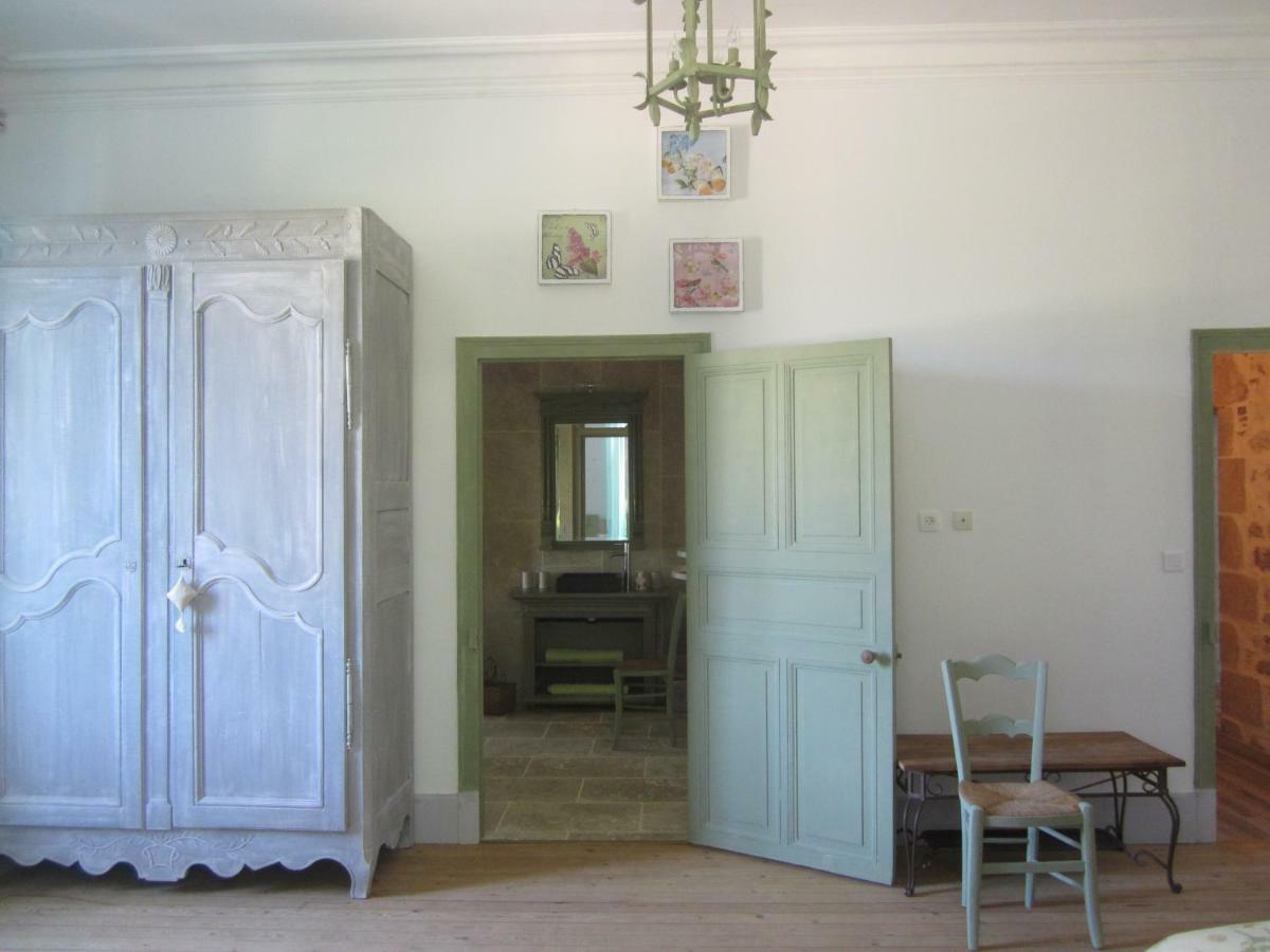 Bed and Breakfast Le Manoir "Aux Douves" Bazoges-en-Paillers Exterior foto